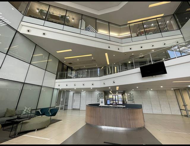412M² OFFICE TO LET IN BRYANSTON